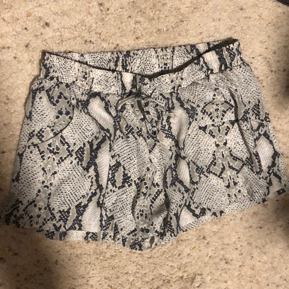 Snake skin / dress shorts